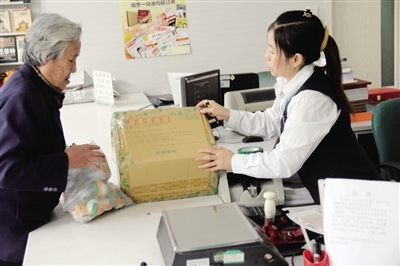 實(shí)名寄遞新規(guī)落地呼和浩特 市民寄件須攜帶身份證提升安全保障